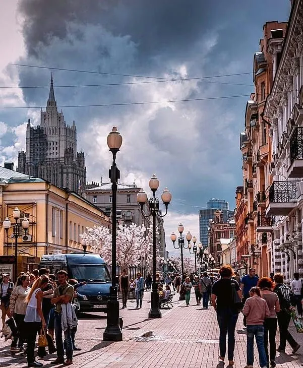 Переночевать с палаткой у воды недалеко от столицы